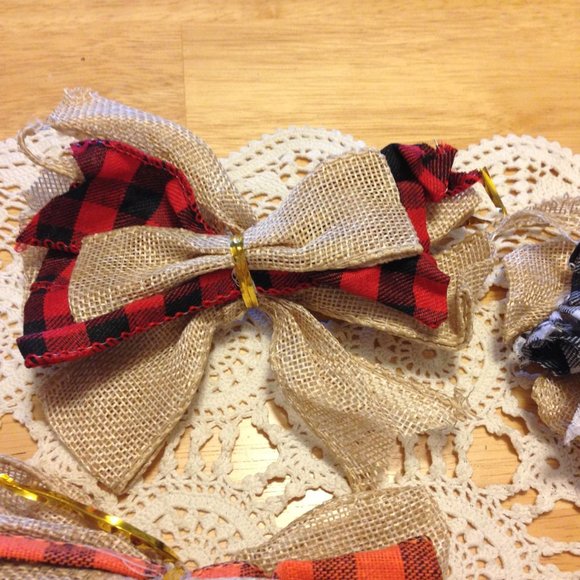 Handmade rustic bows set, great for farmhouse decor - Picture 3 of 7